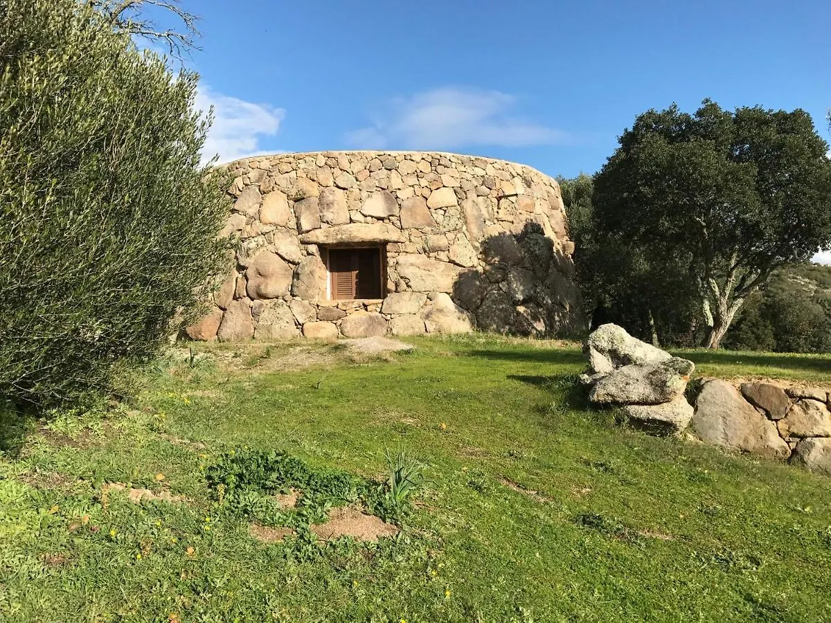 Il Nuraghe Del Lago Coghinas Oschiri