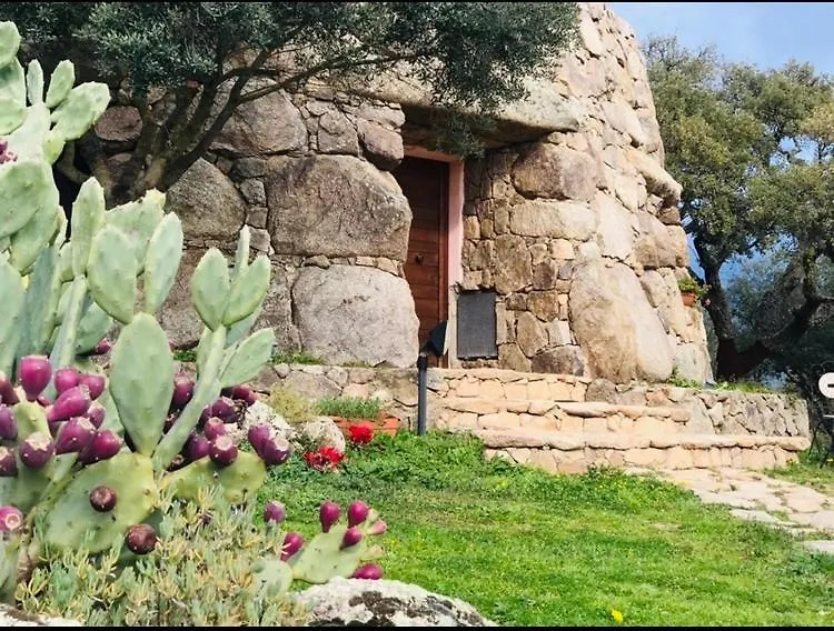 Il Nuraghe Del Lago Coghinas Oschiri Bed & Breakfast