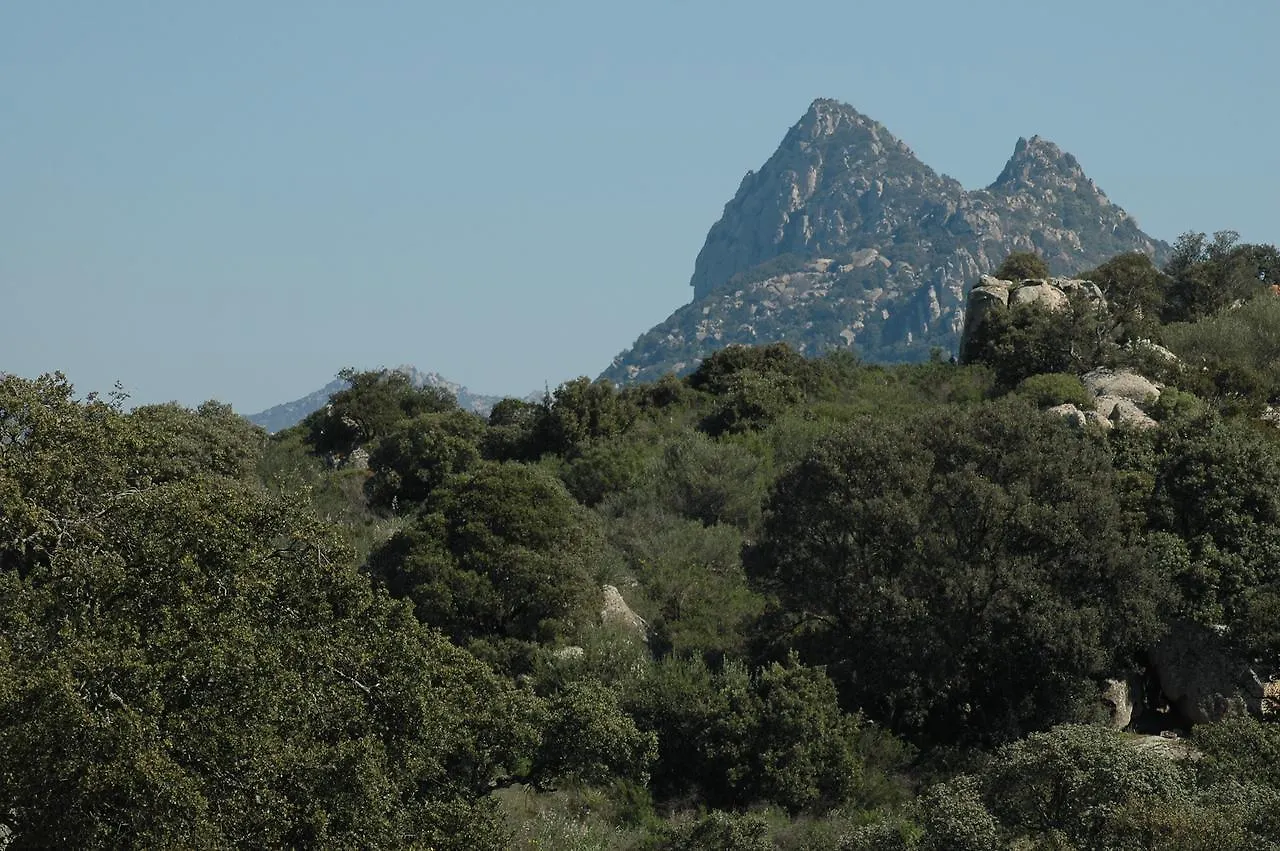 Il Nuraghe Del Lago Coghinas Oschiri Bed & Breakfast