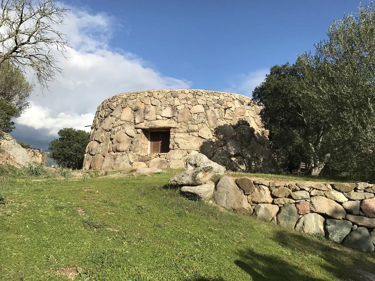 Il Nuraghe del lago Coghinas Oschiri Bed & Breakfast
